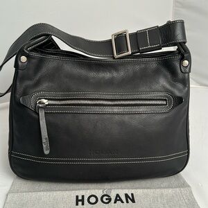 Hogan black leather adjustable crossbody bag